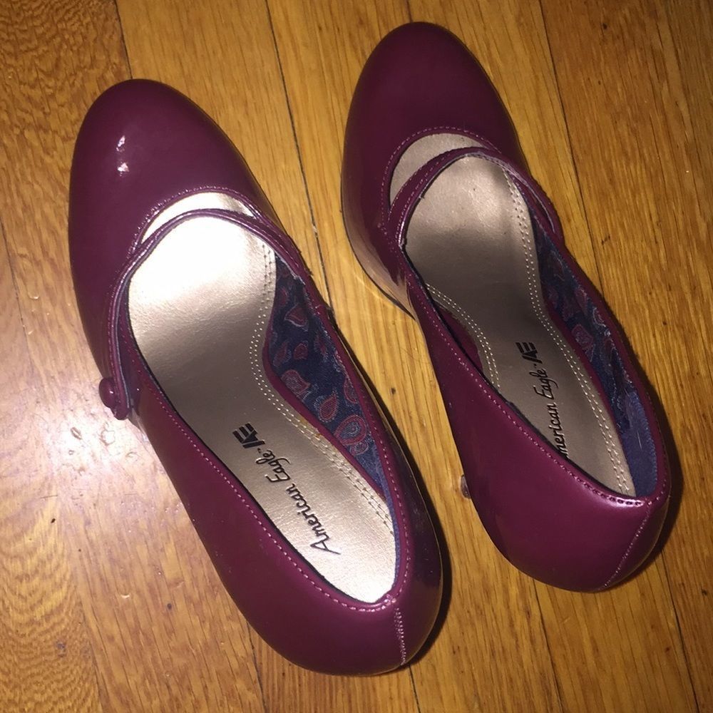DONATING 6.21.24 - American Eagle 6 Maroon pumps w strap - Picture 13 of 16